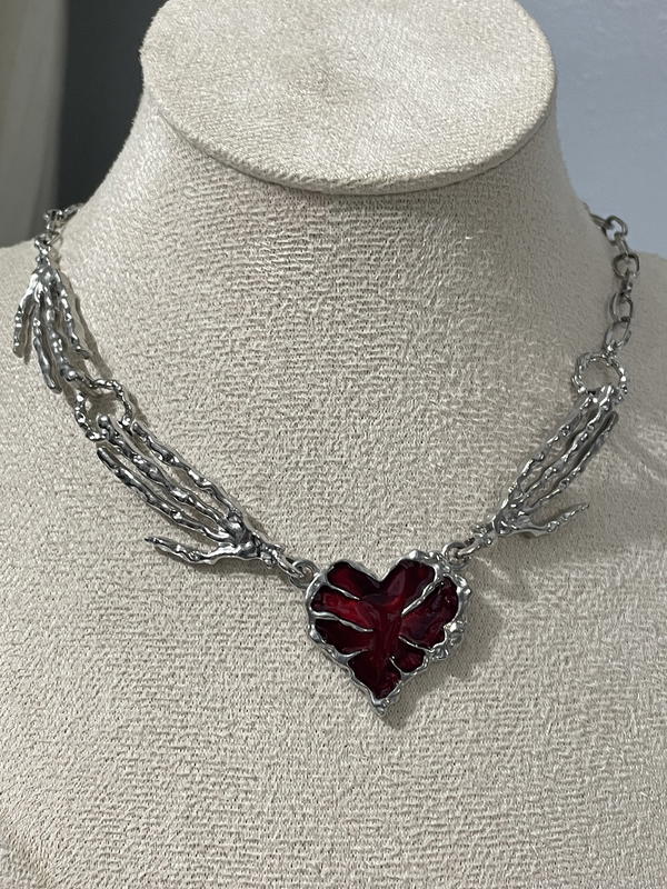 red heart  Image 3 Preview