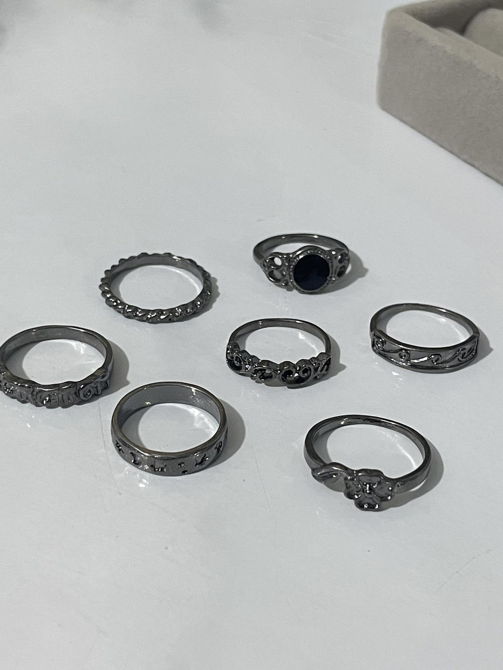 rings set ( not free size) 2 Preview Image