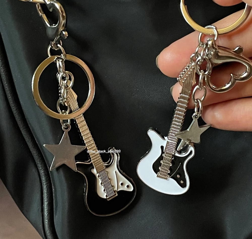 white Guitar keychain  Preview Image