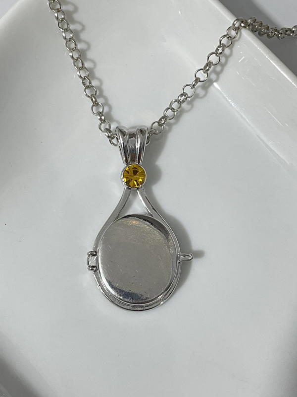 yellow H2o necklace  Image 1 Preview