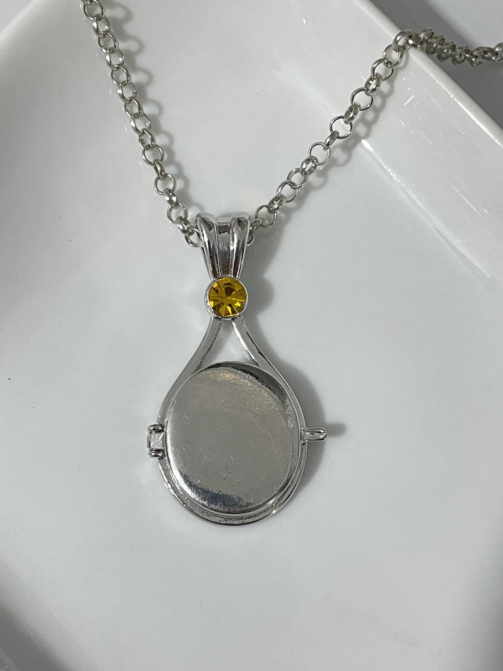 yellow H2o necklace Preview Image