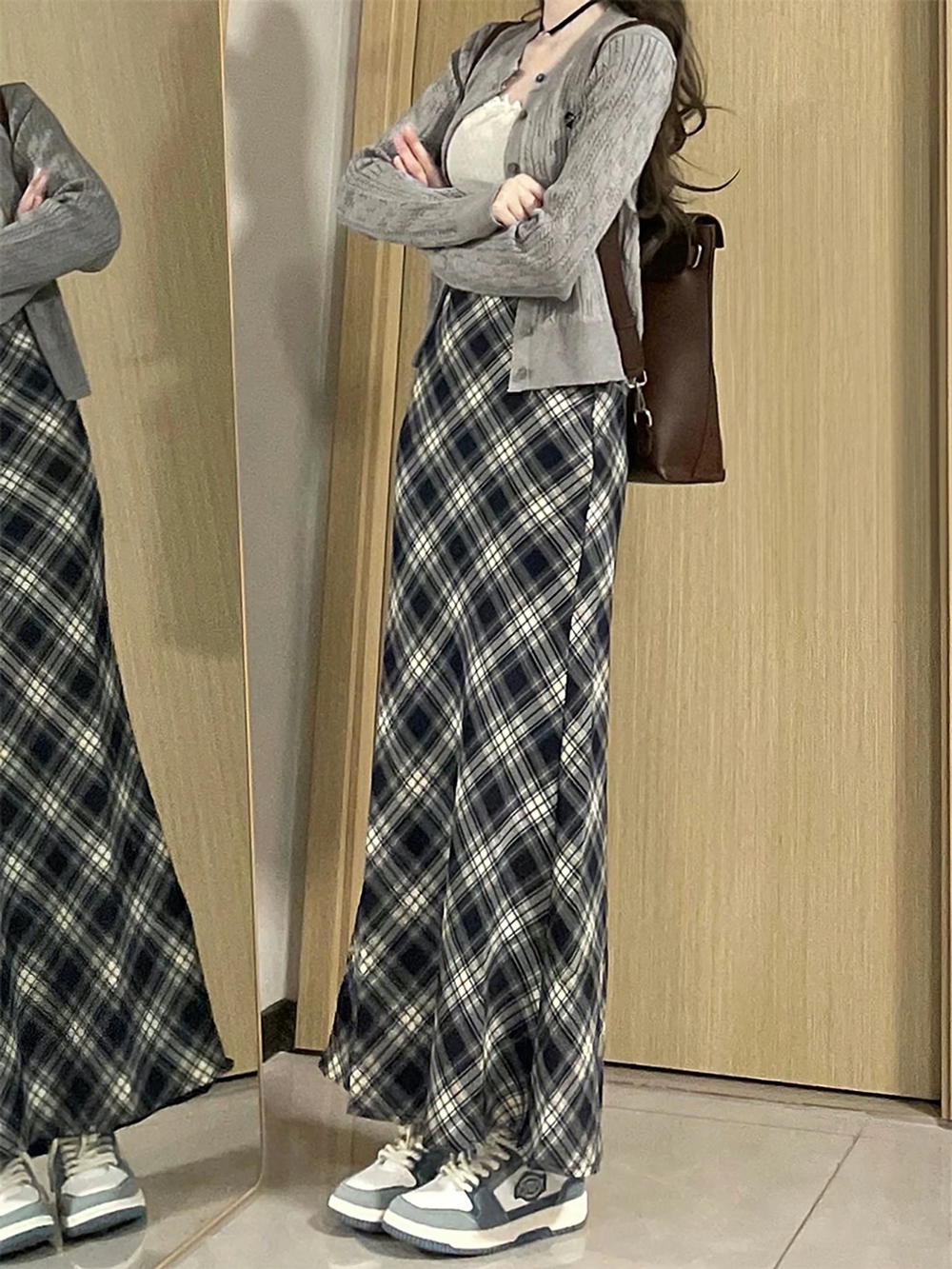 Long skirt Preview Image