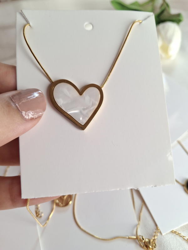 سلسله قلب ابيض كبير 💗 Image 3 Preview