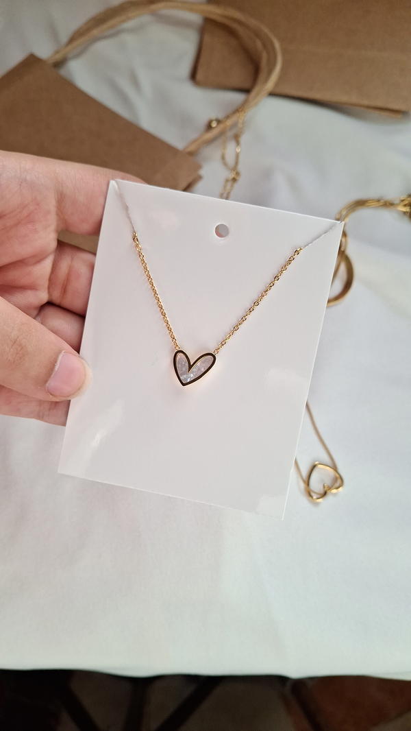 سلسله قلب ابيض صغير  Image 3 Preview