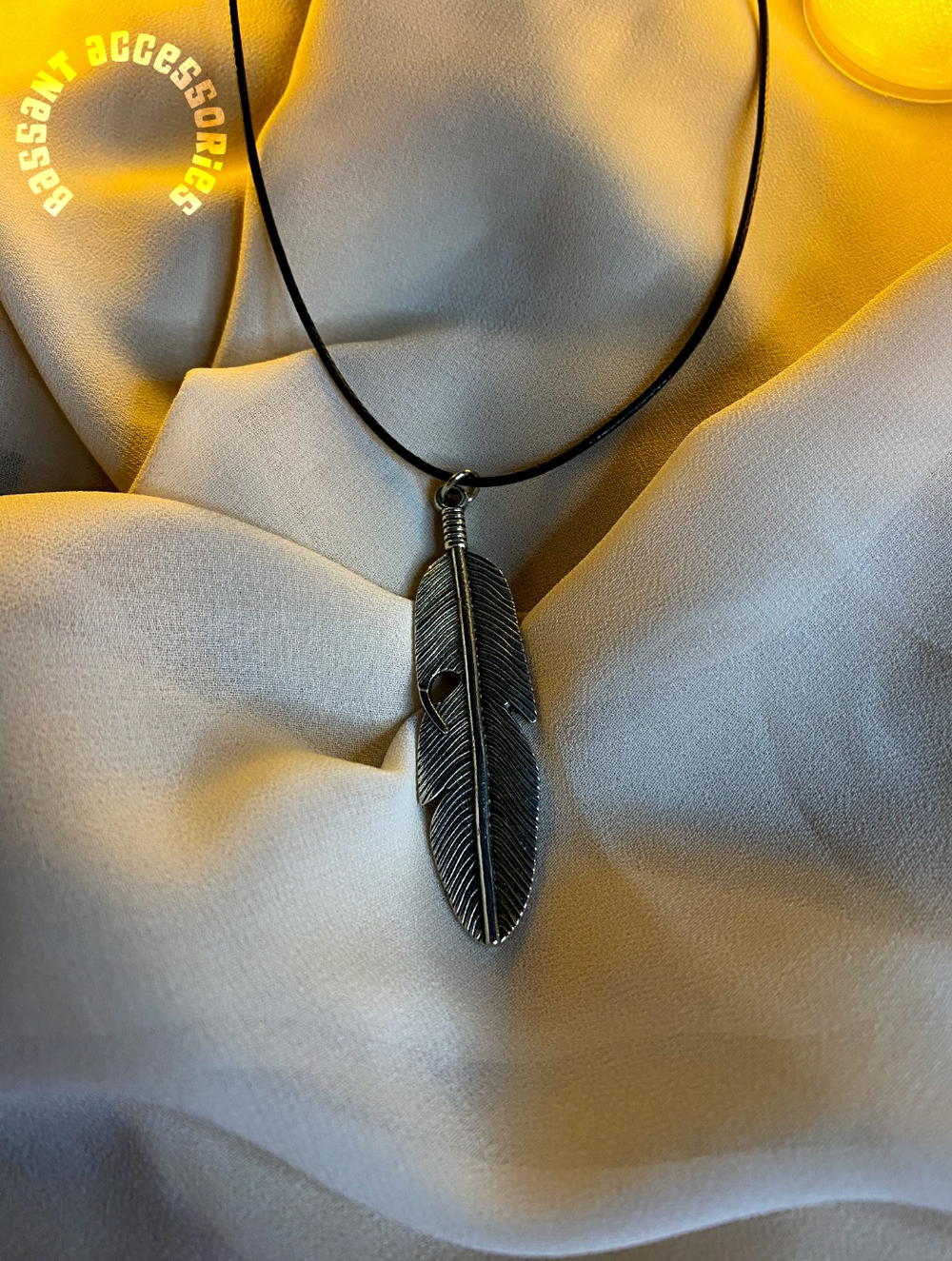 Feather leather necklace 🖤 Preview Image