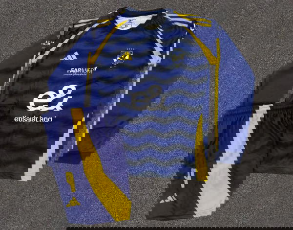 طقم الاهلي الاحتياطي Image 2 Preview