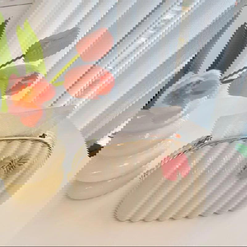 علبه مناديل على شكل شنطة Preview Image