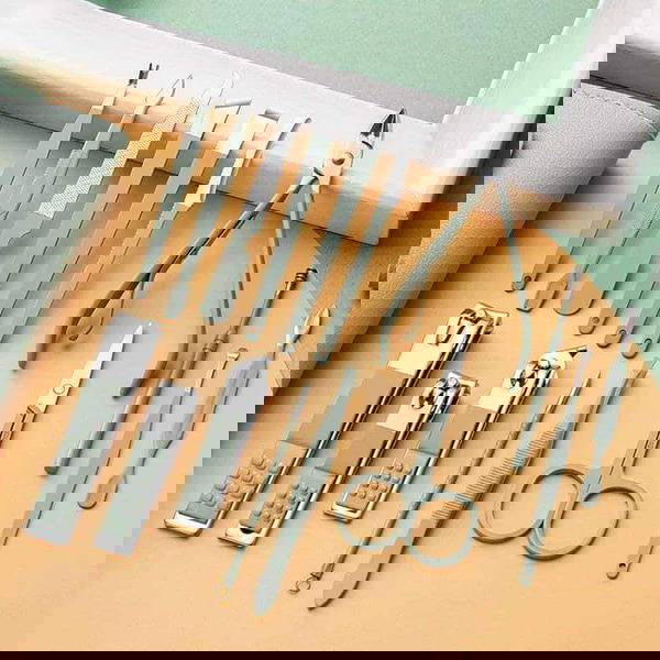 طقم باديكير  محفظه جلد Image 3 Preview