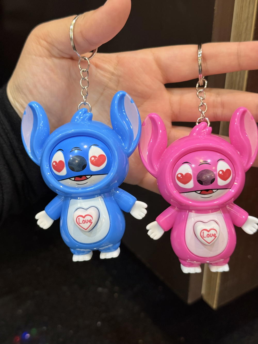 spinning stitch keychain Preview Image