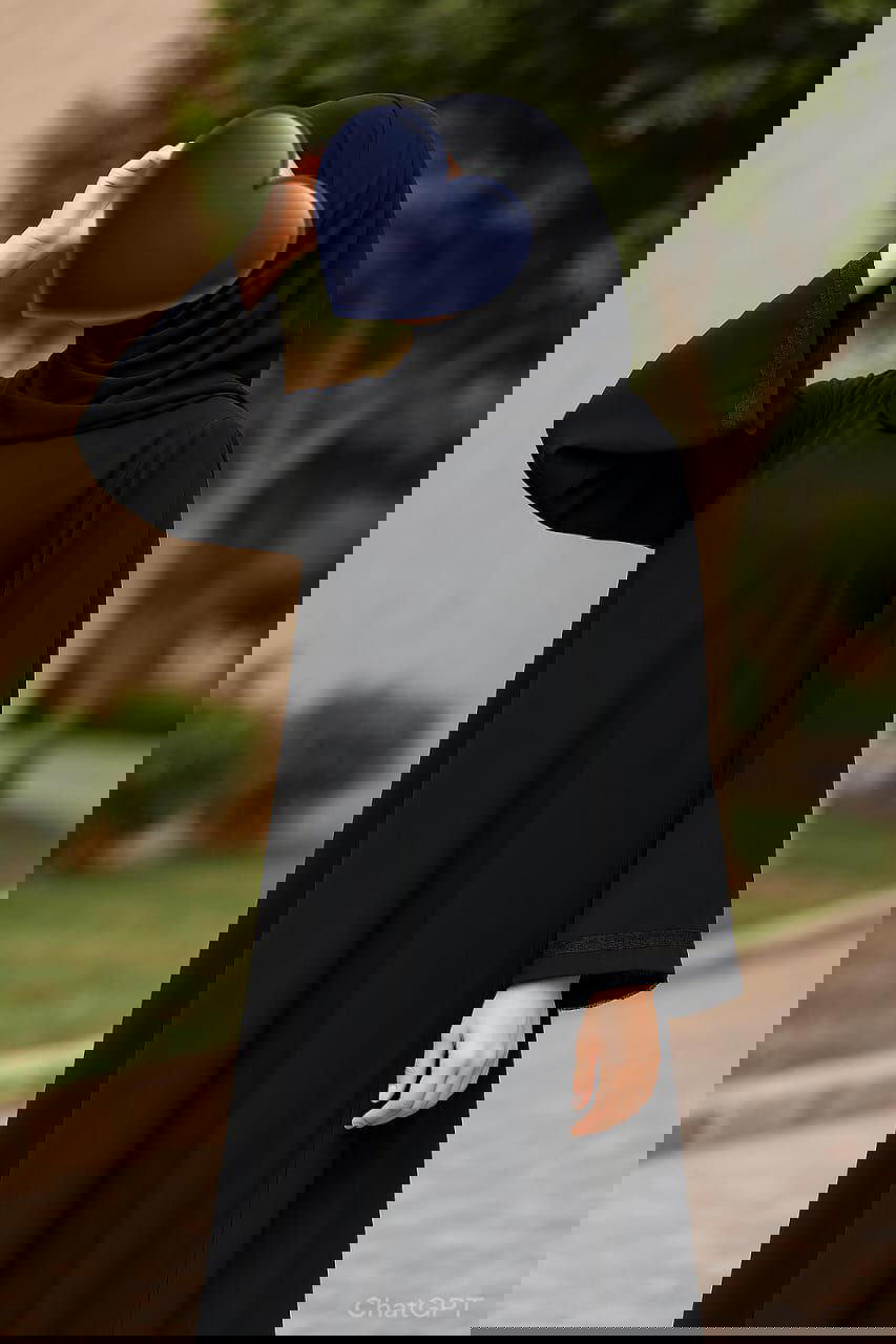 عباية سودة أنيقة Preview Image
