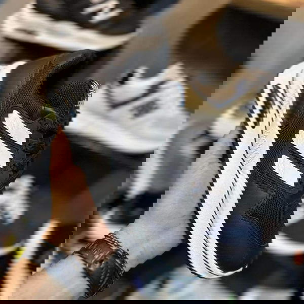 كوتشي رياضي adidas Image 1 Preview