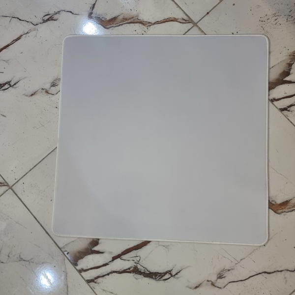 ماوس باد خامه زجاجي ابيض ساده Image 1 Preview