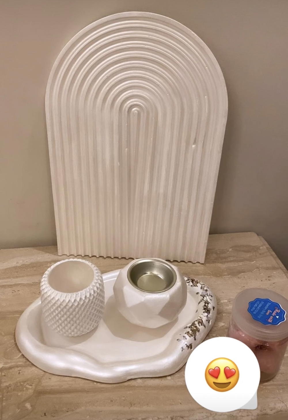 طقم ابيض الؤلؤى  Preview Image