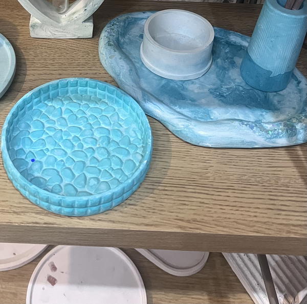 طقم اخضر اللون  Image 1 Preview