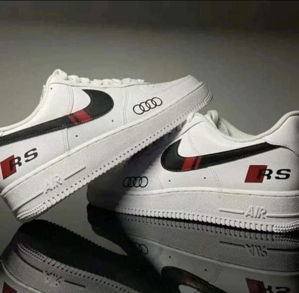 NIKE Image 1 Preview