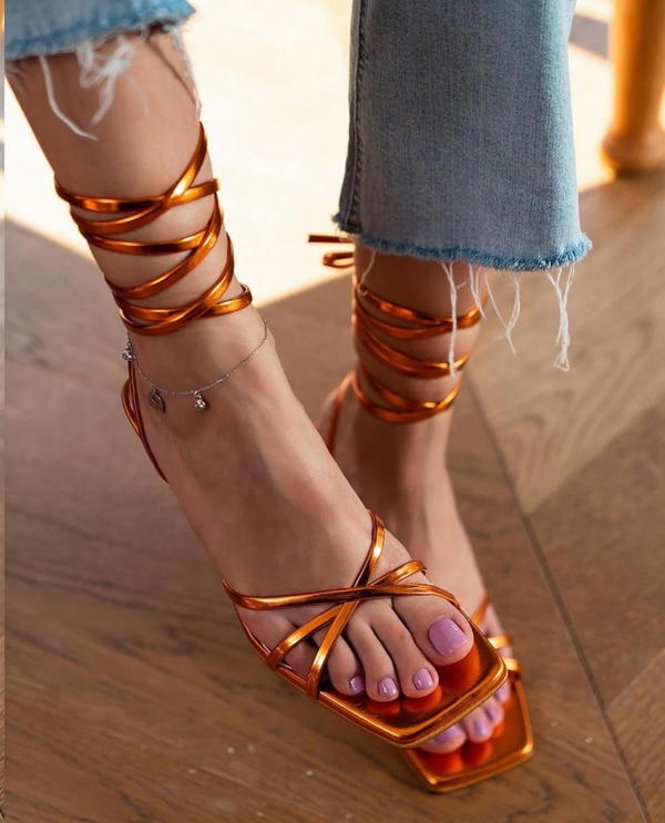 LaceUp Chic Image 2 Preview
