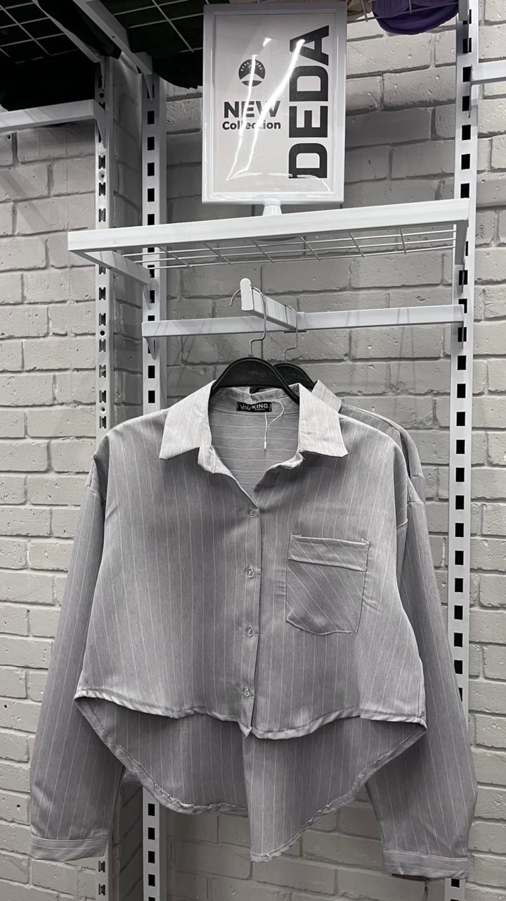 cropped shirt Preview Image