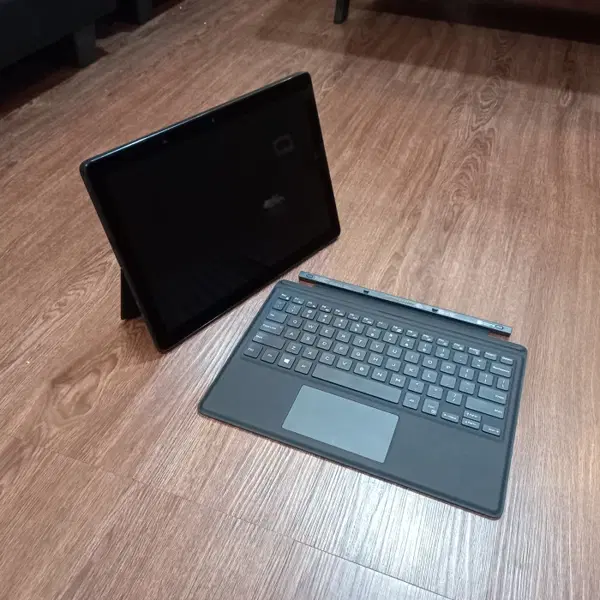 Dell latitude 5290 Image 2 Preview