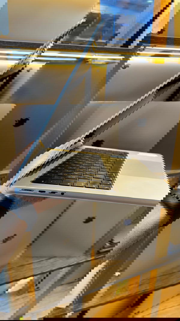 MacBook Pro M1 2021 Image 6 Preview