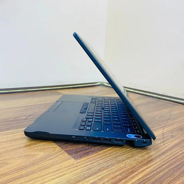 Dell latitude 5401 Image 2 Preview