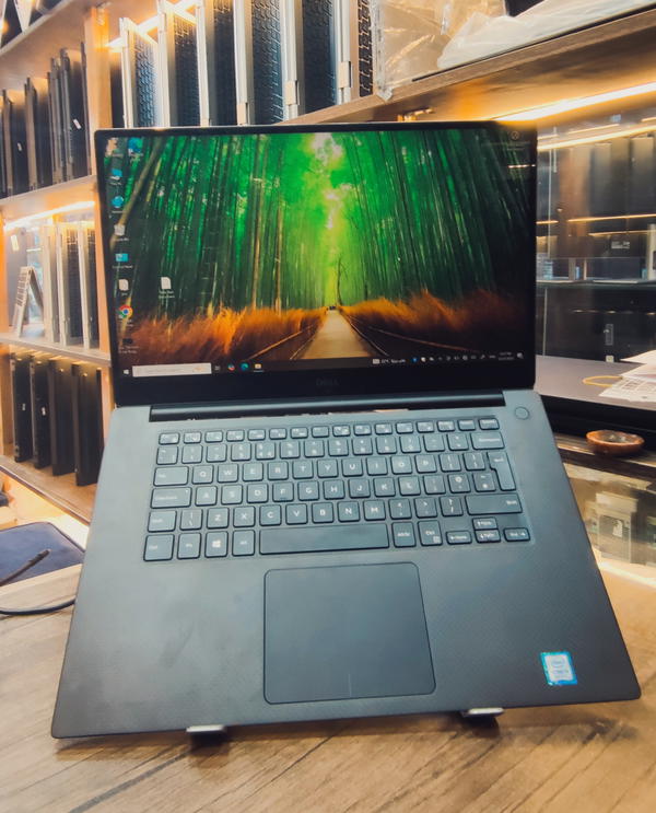 Dell precision 5540 Image 2 Preview