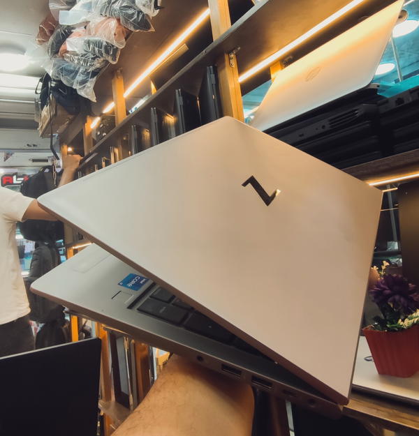 hp zbook G8 power Image 3 Preview