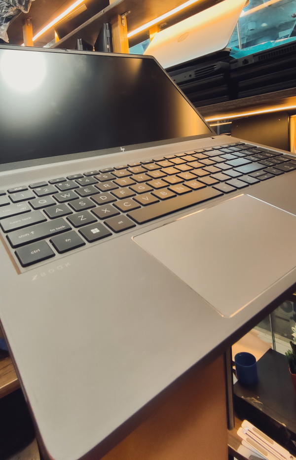 hp zbook G8 power Image 5 Preview