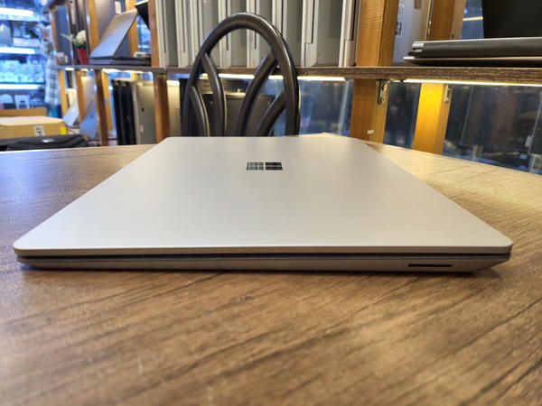 Microsoft surface pro 1950 Image 4 Preview