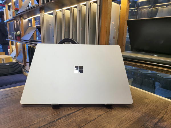 Microsoft surface pro 1979 Image 1 Preview