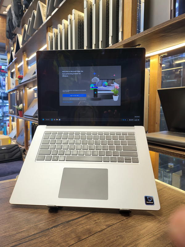 Microsoft surface pro 1979 Image 2 Preview