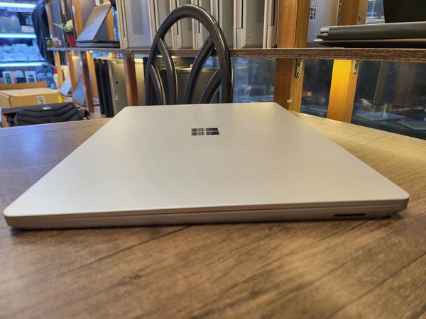 Microsoft surface pro 1979 Image 4 Preview