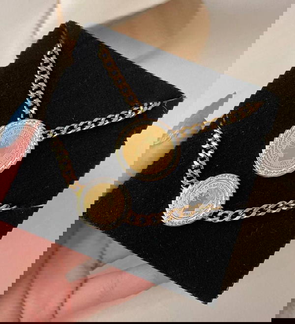 طقم كوين Image 1 Preview