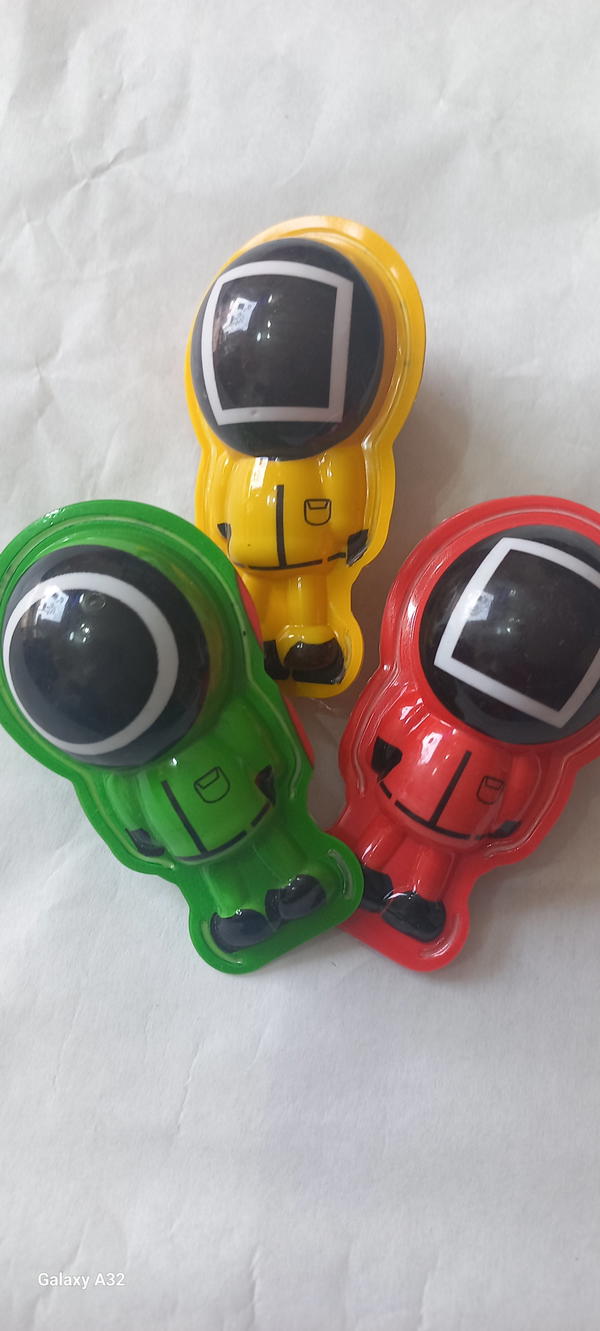 لبان شخص وعين Image 1 Preview