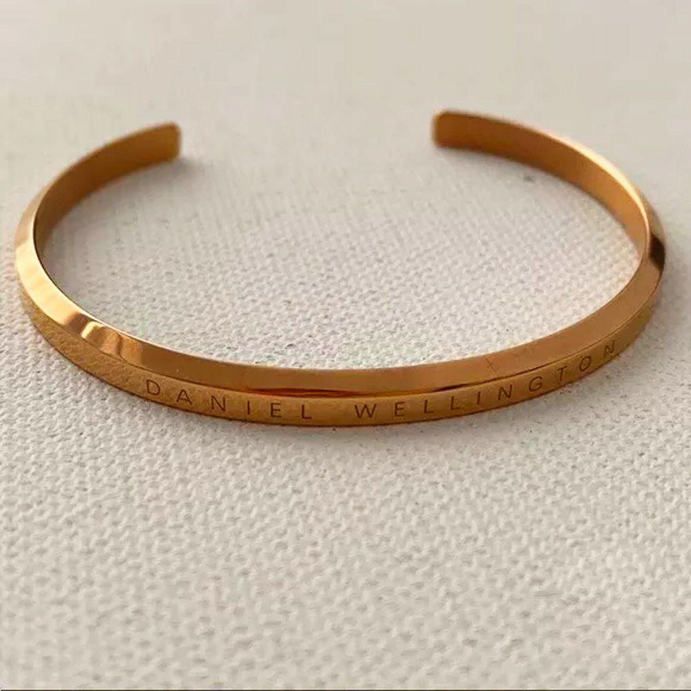 اسورة Daniel Wellington  Preview Image