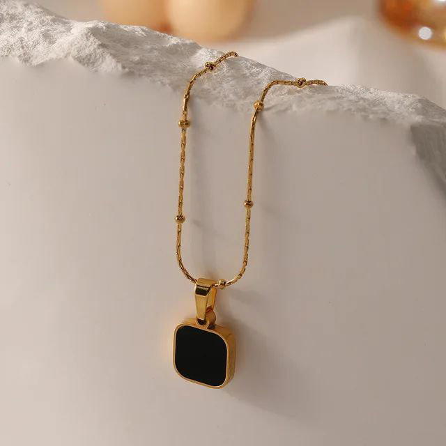 سلسلة صدفة اسود  Preview Image
