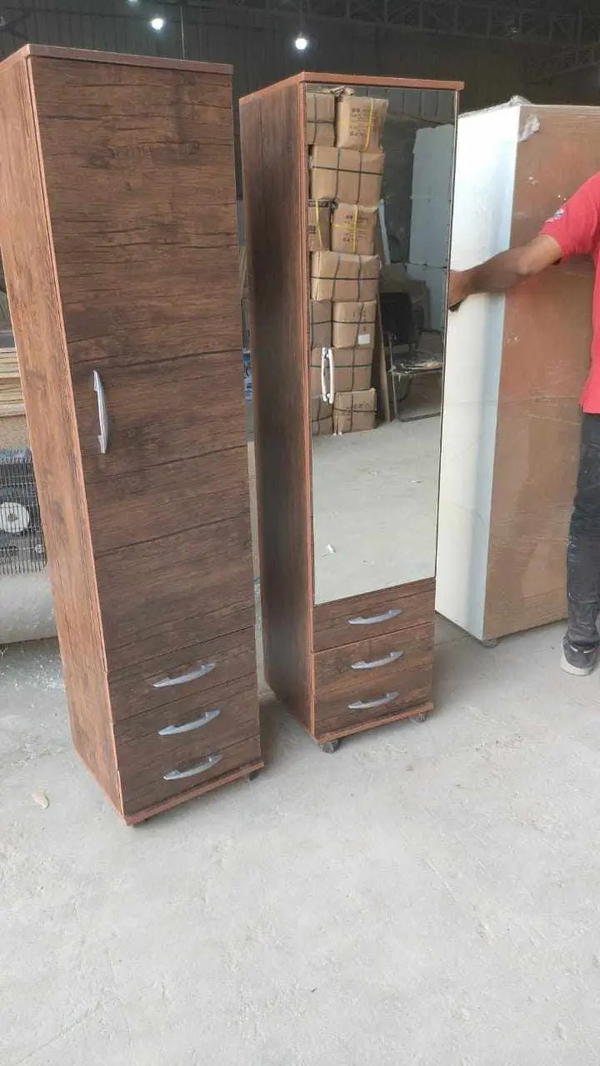 للبيع دولاب ضلفة واحدة متعدد الاستخدام ينفع وحدة تخزين أو جزامة أو دولاب صغير بسعر ع قد الايد 🤍✅توصيل مجانا القاهرة والجيزة Image 6 Preview