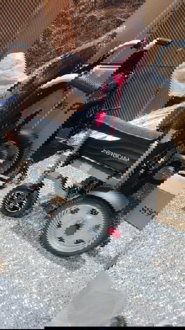 كرسي متحرك كهربائي – Power Image 6 Preview