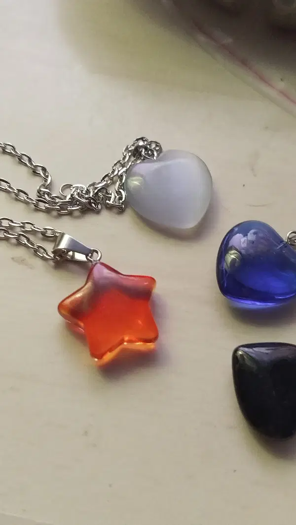 ャ › red star necklace ⭐ 𖤩 Image 3 Preview