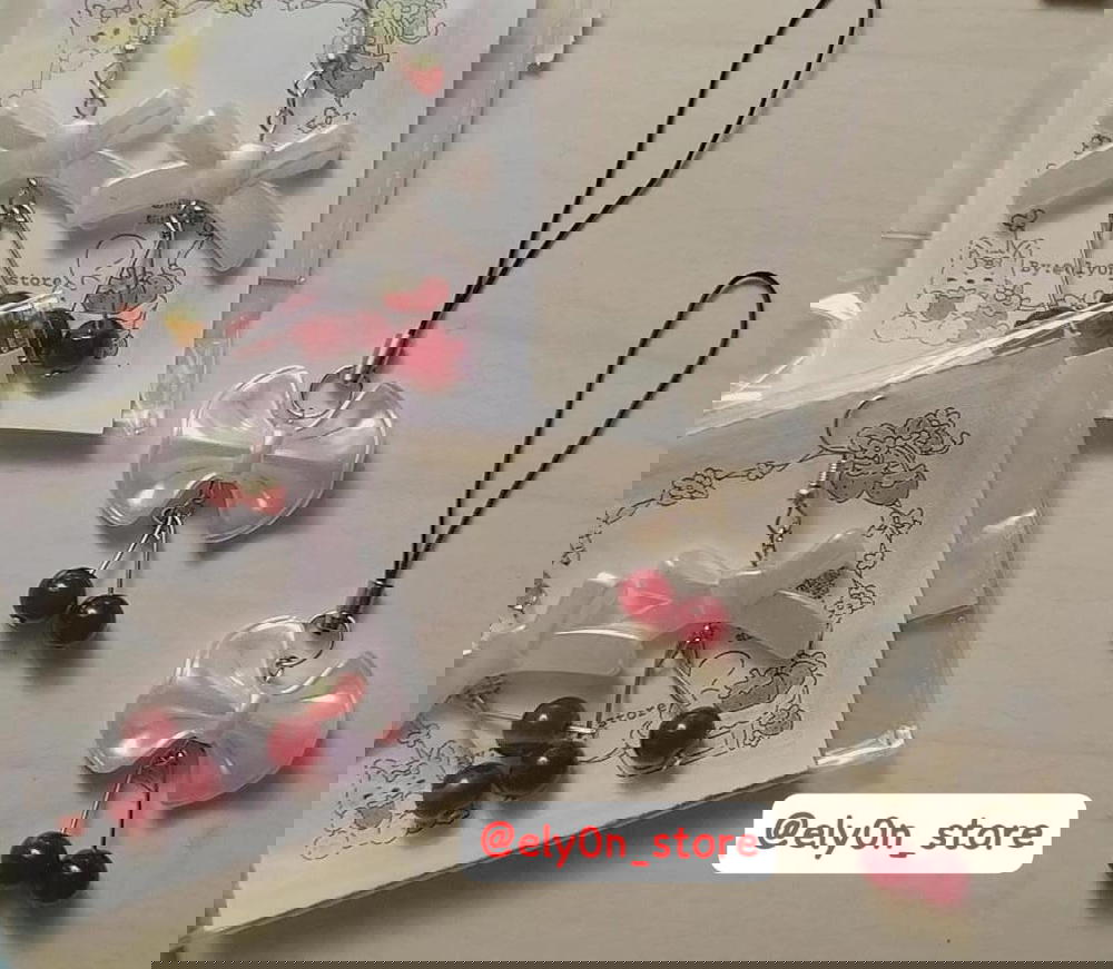 ⊹ ᨘ໑▸ 𖥻 Cherry Keychain ˑ 🍒𖦹  Preview Image