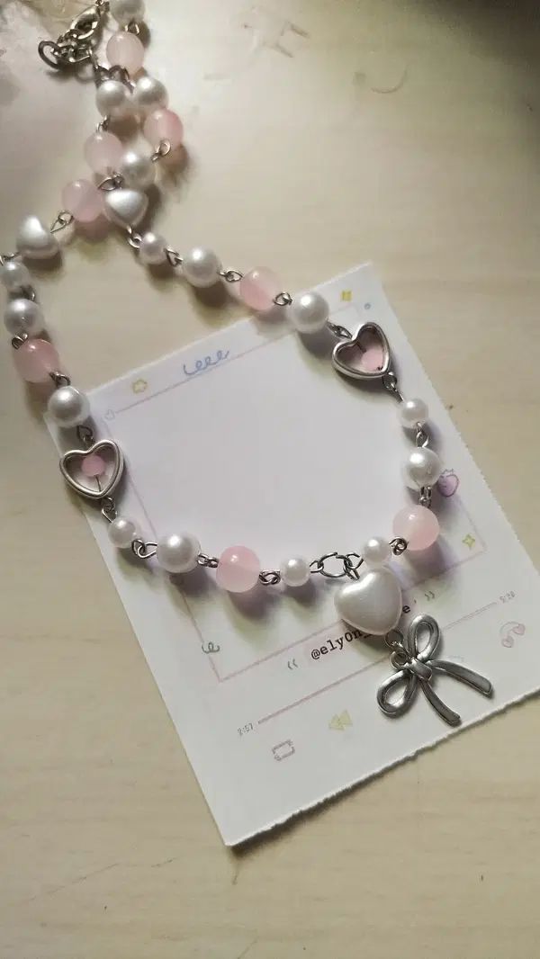 Lovely necklace  Image 3 Preview