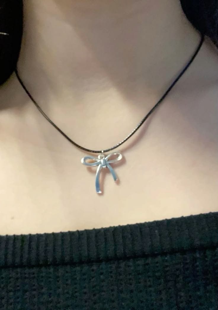 bow necklace୨ৎ¡!  Preview Image