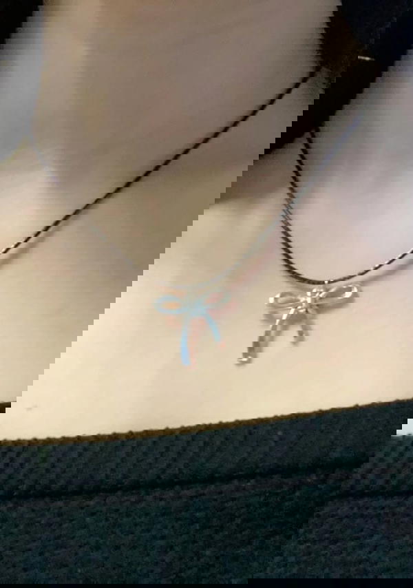 bow necklace୨ৎ¡!  Image 1 Preview
