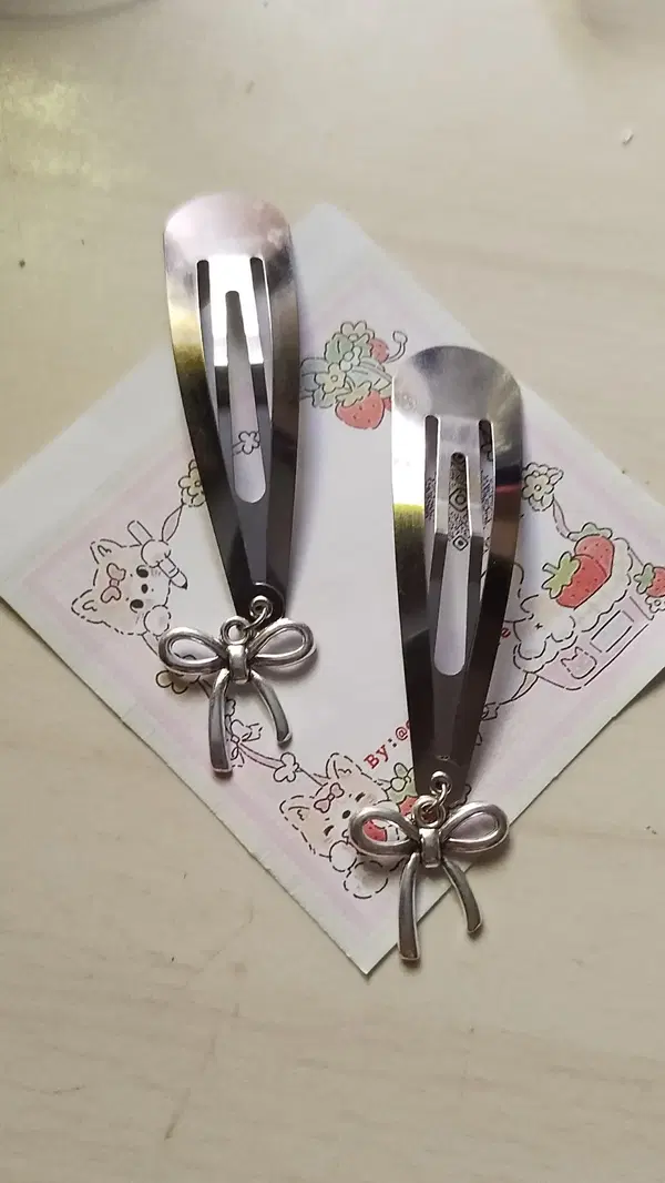 .	⊹₊˚໒Cutiie hair clips 🖇️꒱˚₊⊹ Image 3 Preview