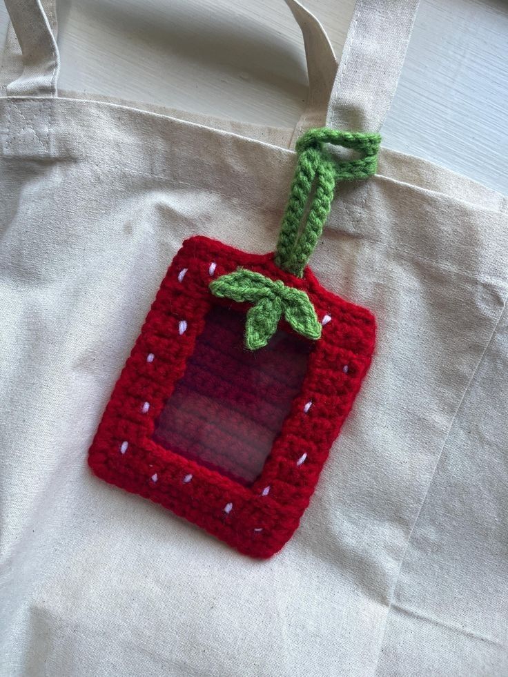 strawberry holder  Preview Image