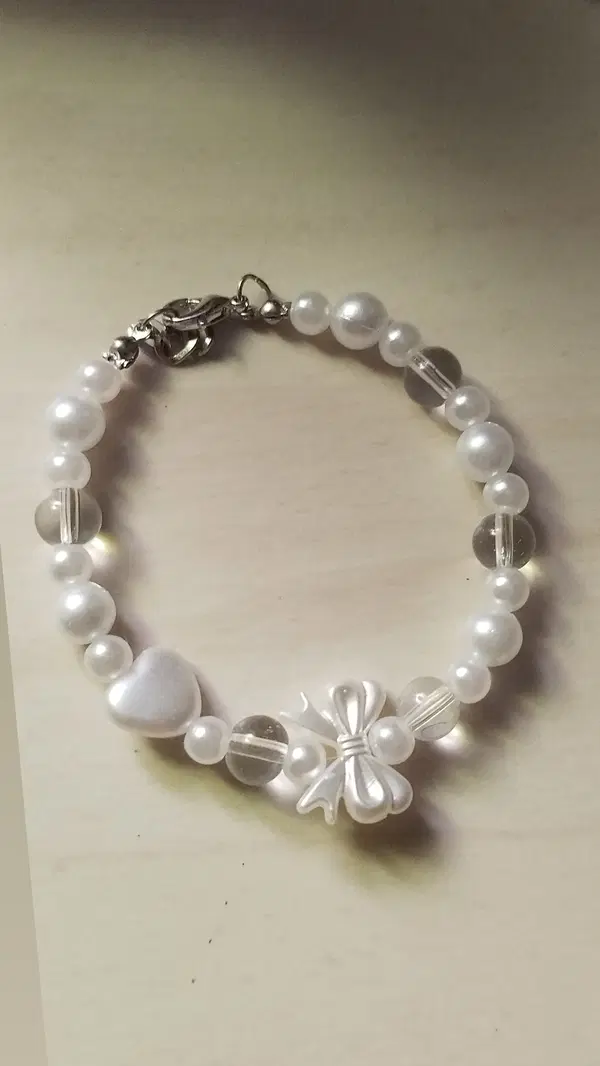 white dove bracelet  𓈒 ˖ ࣪𝜗𝜚 Image 1 Preview