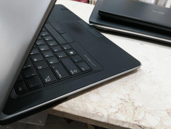 Dell 7440 Ci5 4th ssd 128 ram 8 ,vga intel 14 inch Image 2 Preview