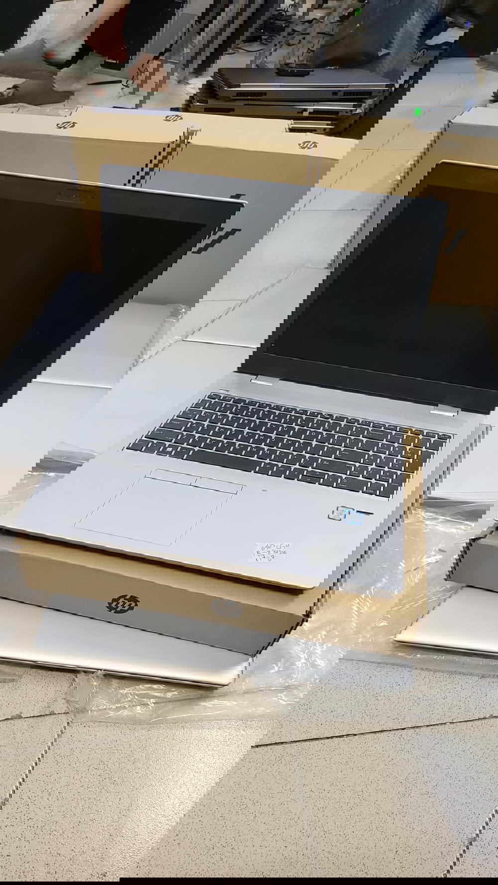 hp 645 G4 rayzen 5pro ram 8ddr4 ssd 256 Preview Image