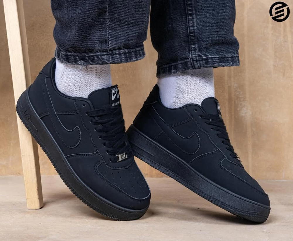 SB NIKE . VANTOM BLACK 🐈⬛🖤 Preview Image
