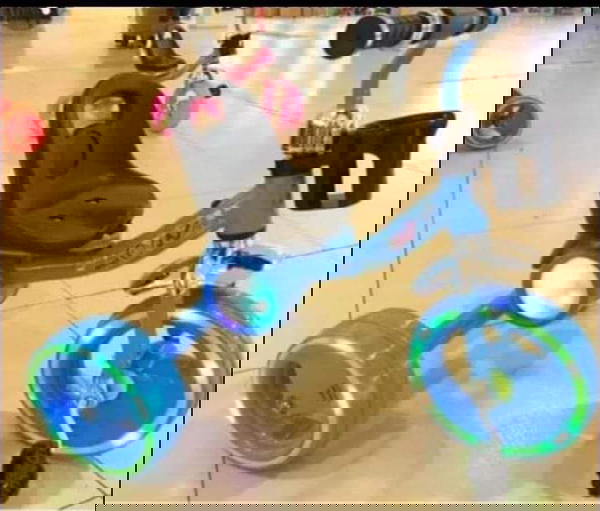 دراجة ثلاثية العجلات 3 في 1 للأطفال بعمر 2-7 سنوات مع الاضاءة والموسيقى Image 6 Preview