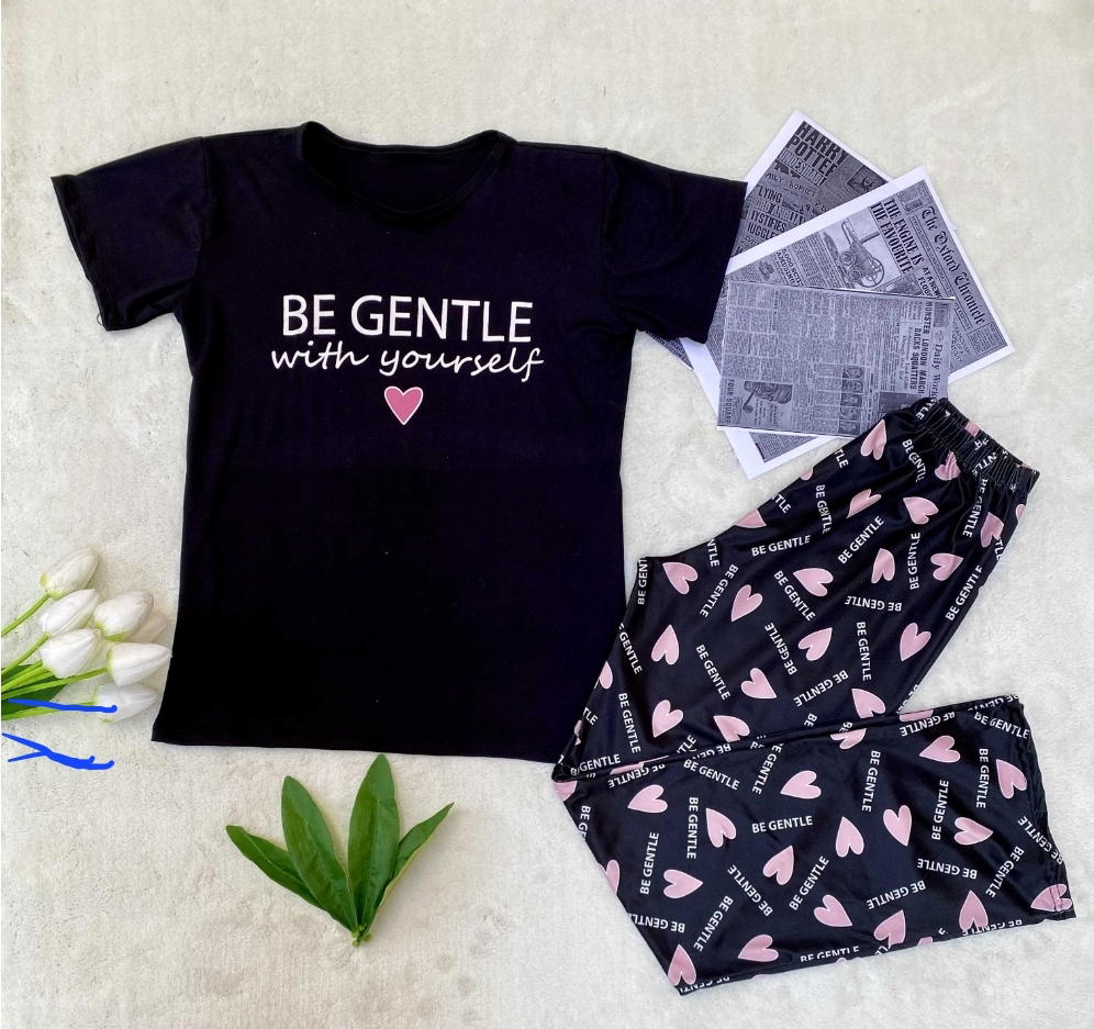 بيجامة حريمي 3 قطع  Preview Image